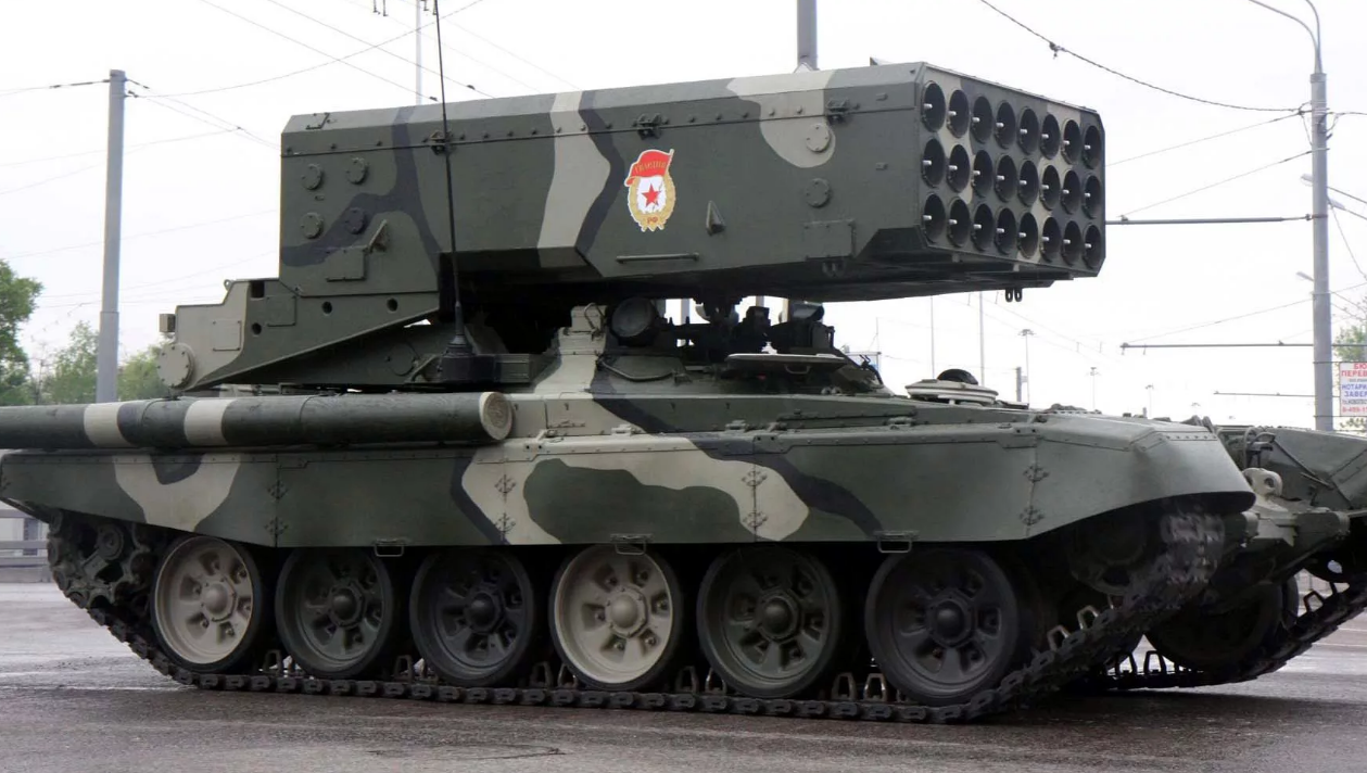 ����˹ʹ���˽����ں˵�������-TOS-1A Solntsepek���ͻ���������