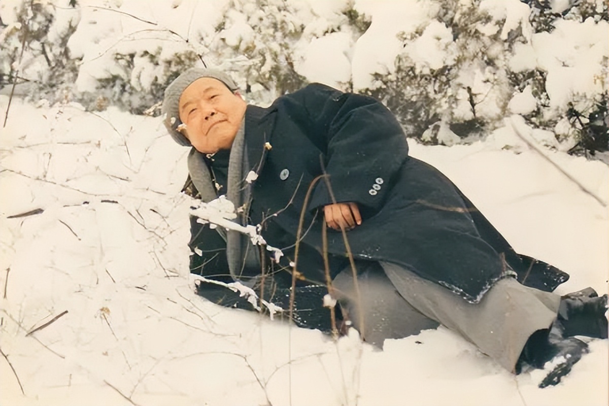 纪念孔孚 自曲阜、济南来，必将走向世界和未来——访谈孔德铮大姐