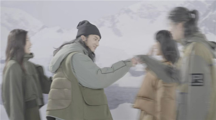 世界尽头的至纯至净——RICO LEE携手YKK亮相2022数字上海时装周