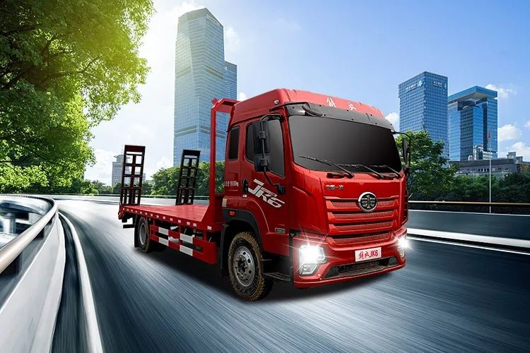 解放青汽國六JK6平板運(yùn)輸車，工程機(jī)械運(yùn)輸無憂
