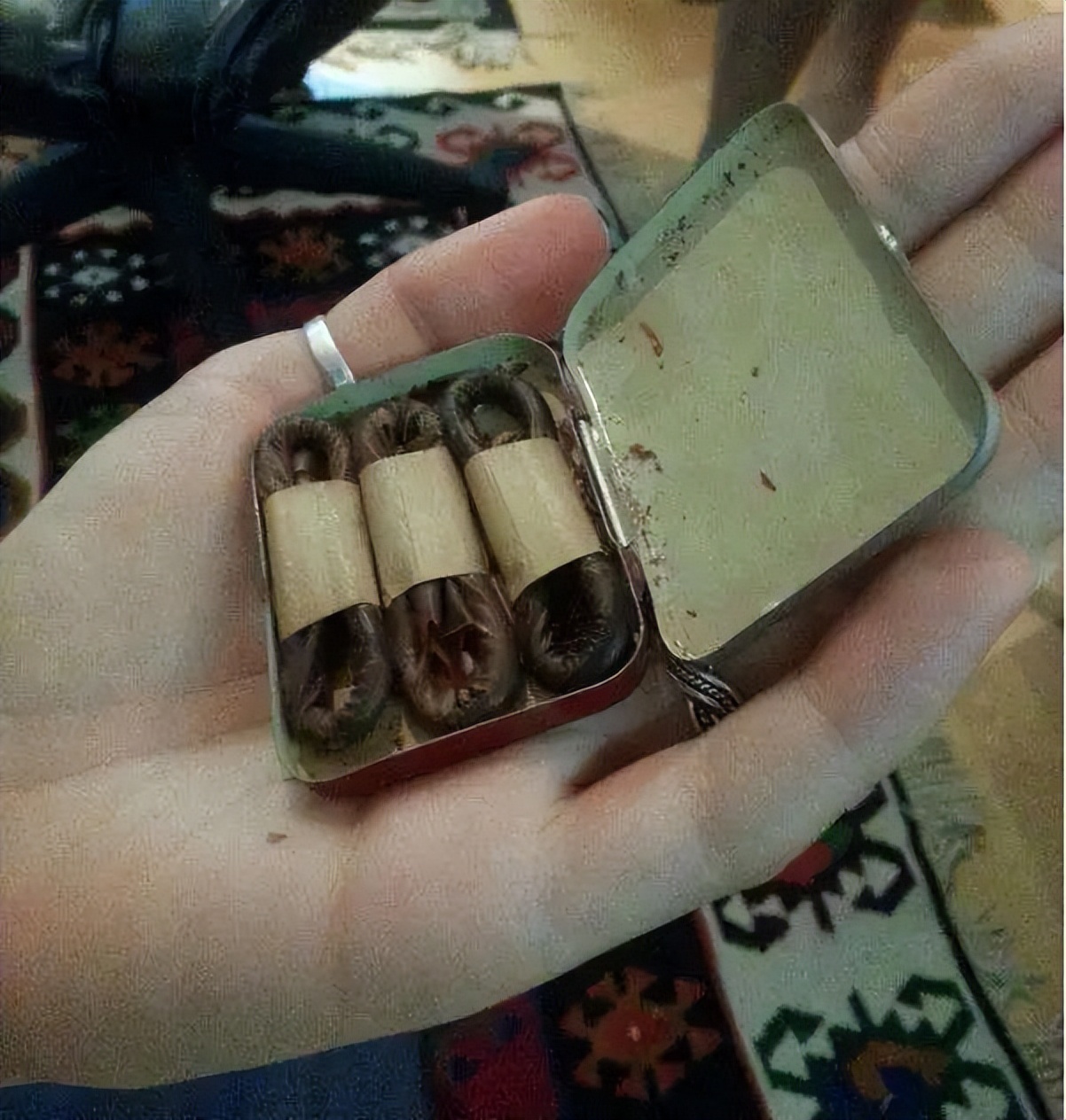 同样是“套套”，几块钱的和几百块的有何差别？难道贵的更舒适？