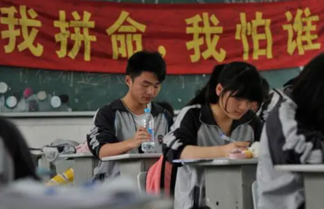 为何每年高考前夕，“避孕药”销量剧增，资深班主任含泪说出实情