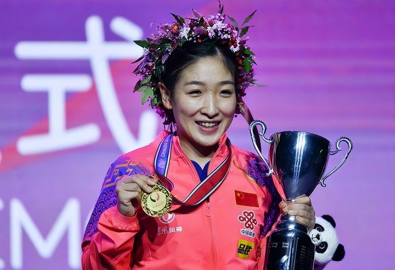 2015年女子世界杯冠军(她是女乒世界杯历史上第一位五冠王！31岁拒绝退役，攻读名校)