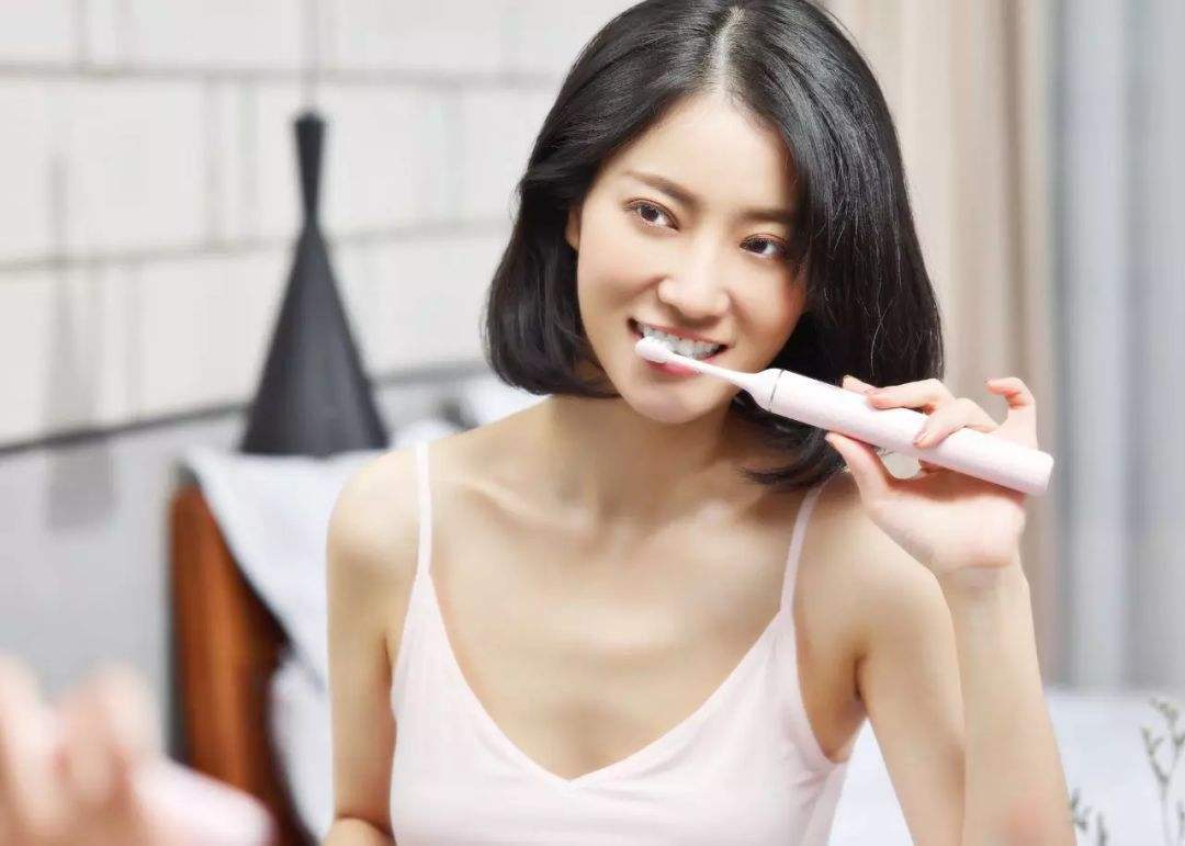 晨起后总发现嘴巴里有臭味？这6种原因你需要知道，对照查看