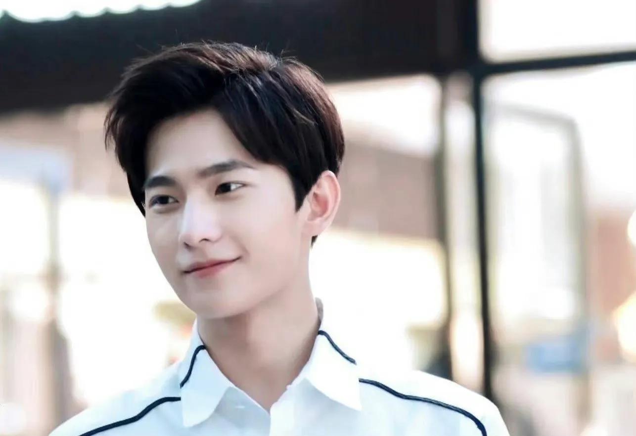 近十年年度大爆剧，哪部是你的白月光和青春