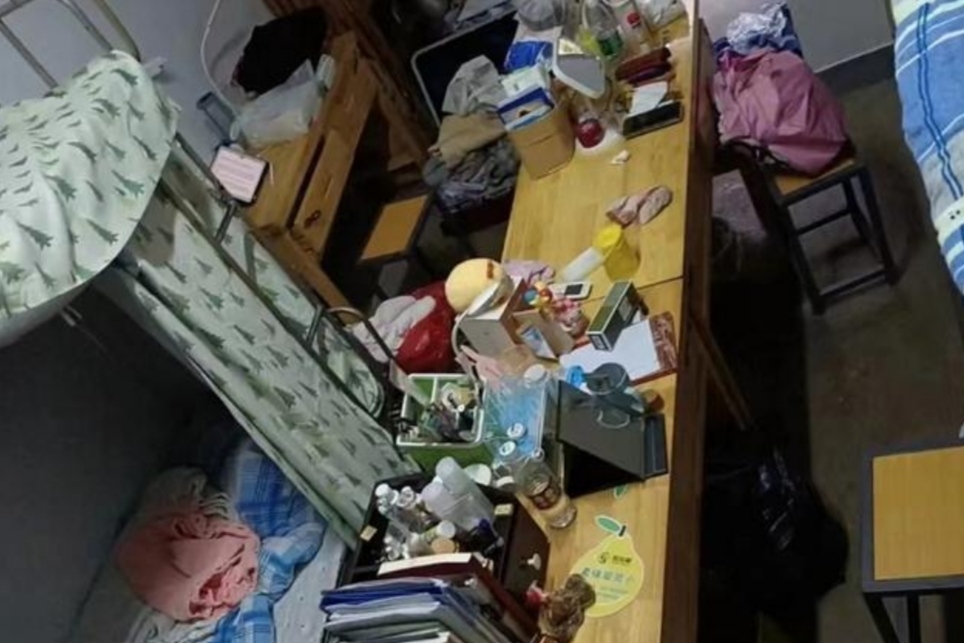为了“迎接新生”，各大学晒出研究生宿舍环境图，网友：不如不晒