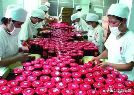 75岁老干妈再出山，收拾两个“不争气”的儿子，晚年基业恐难守住