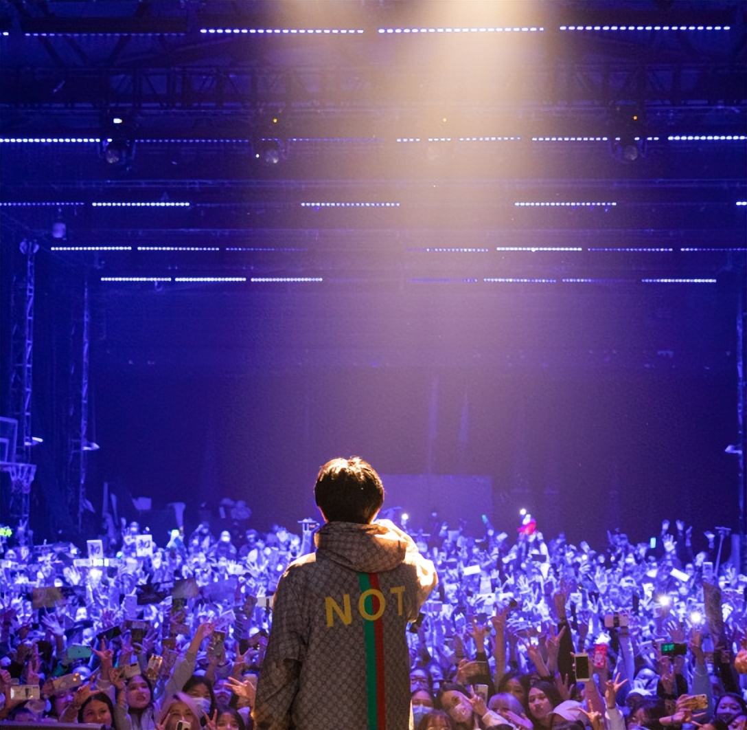 姜云升惨遭圈内Rapper怒喷！700门票是说唱圈的耻辱？