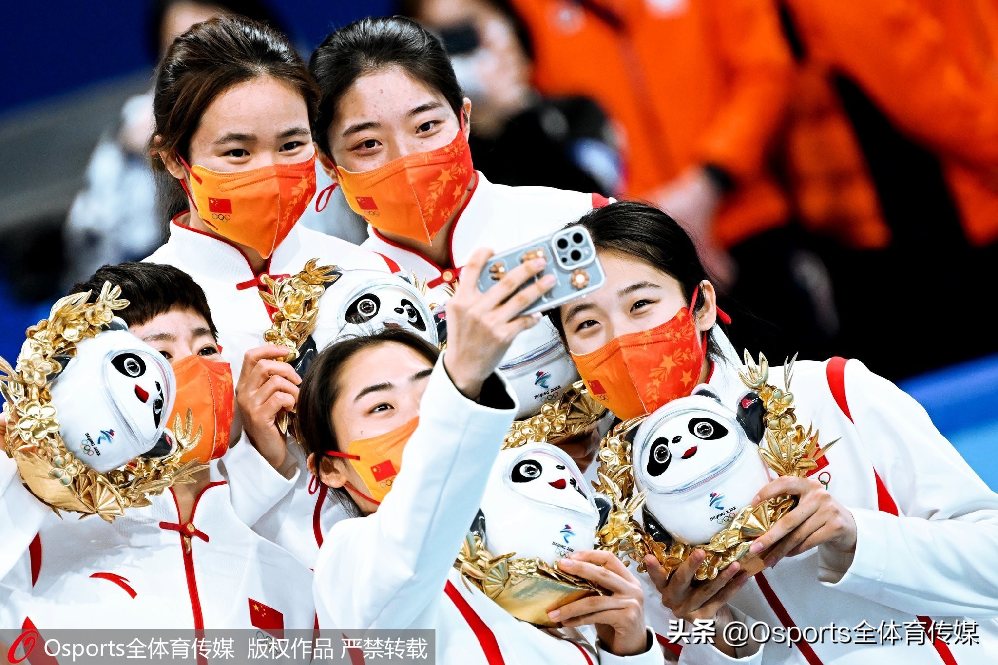 中国的奥运会冠军都有哪些人物(国际奥林匹克日来临，回顾北京冬奥会中国代表团奖牌榜)