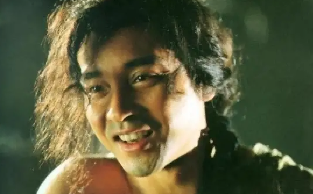 同为是“泡面头”，把张一山、肖战和张国荣放一起，差距就出来了