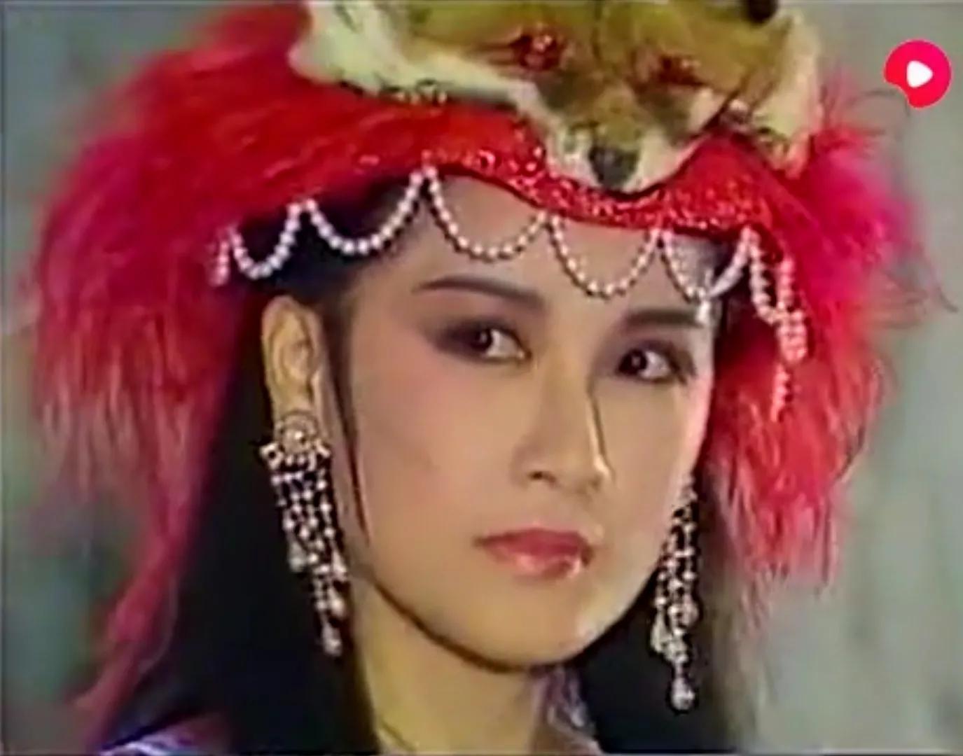 天龙八部名场面，七版李秋水摘面纱，谁容颜绝世，谁让你看了反呕