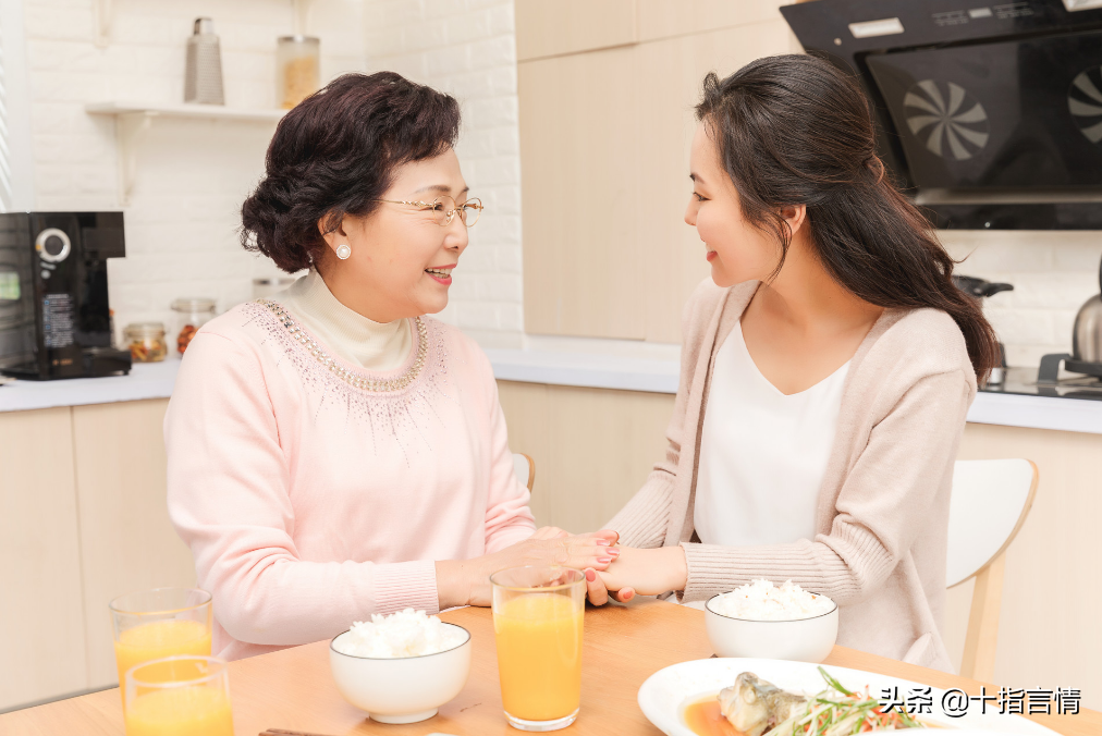 年后婆婆住在家里不走，妻子不满怒怼，三句话让其主动选择离开