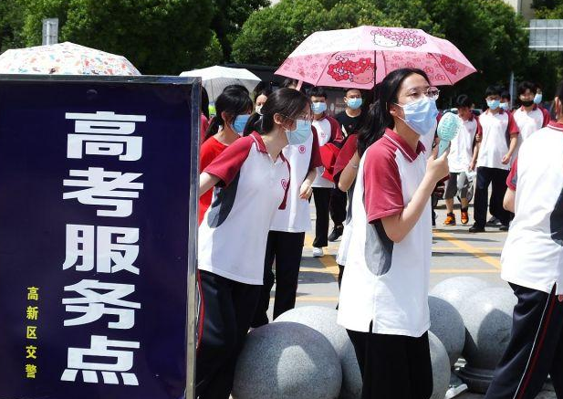 高考时，为何考生要用“2B铅笔”涂卡？看完电脑扫描结果恍然大悟