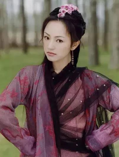 演员 罗海琼