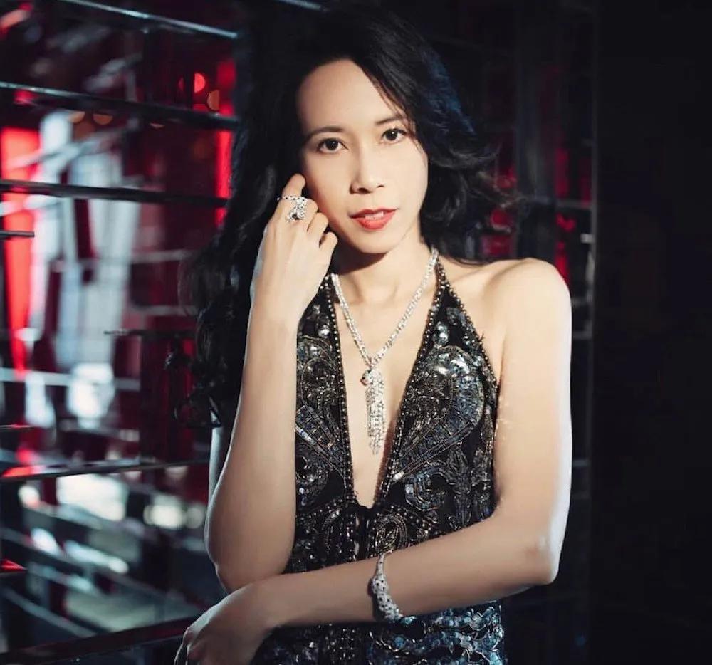 三位嫁给普通人的女明星，她们的婚姻比起入豪门，更安心