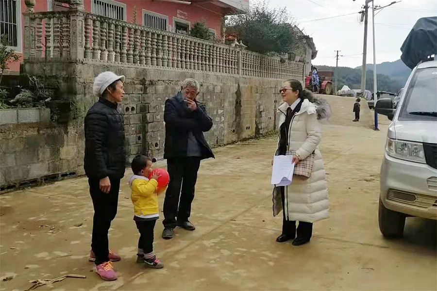 ³����������Ժ��չ��ʮ�Ž�����ȫ�ᾫ�񡱽�У԰����