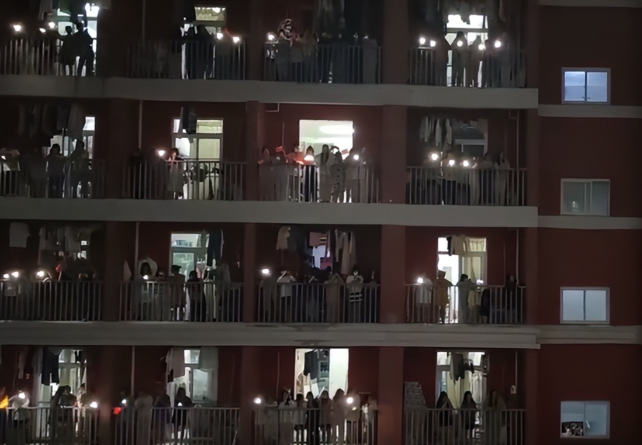 安徽一大学生核酸检测为阳性，8次翻墙去网吧，如今宿舍终解封