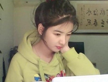 “直播考研”火了，连考四年没上岸，钱倒是没少赚