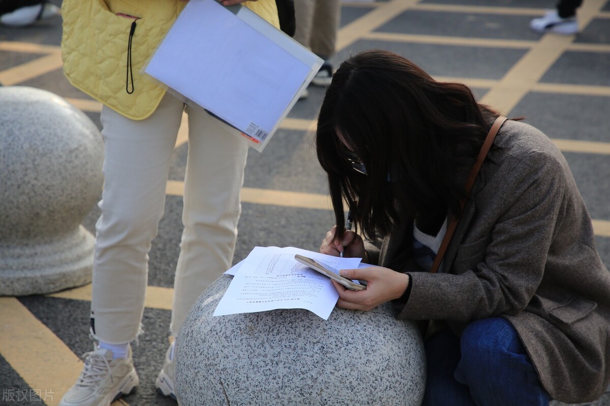 想拿成人高考毕业证，切勿触碰以下几条