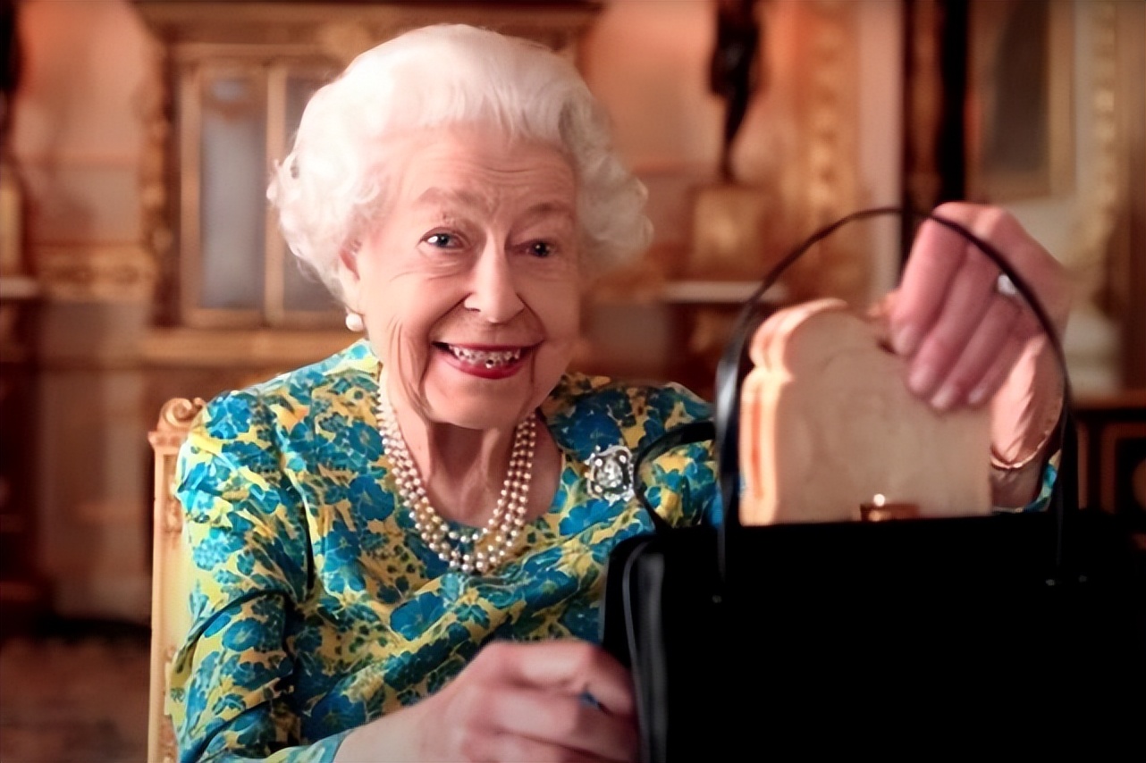 阿黛尔和哈卷拒绝出席白金汉宫音乐会，英媒：确实“怠慢”了