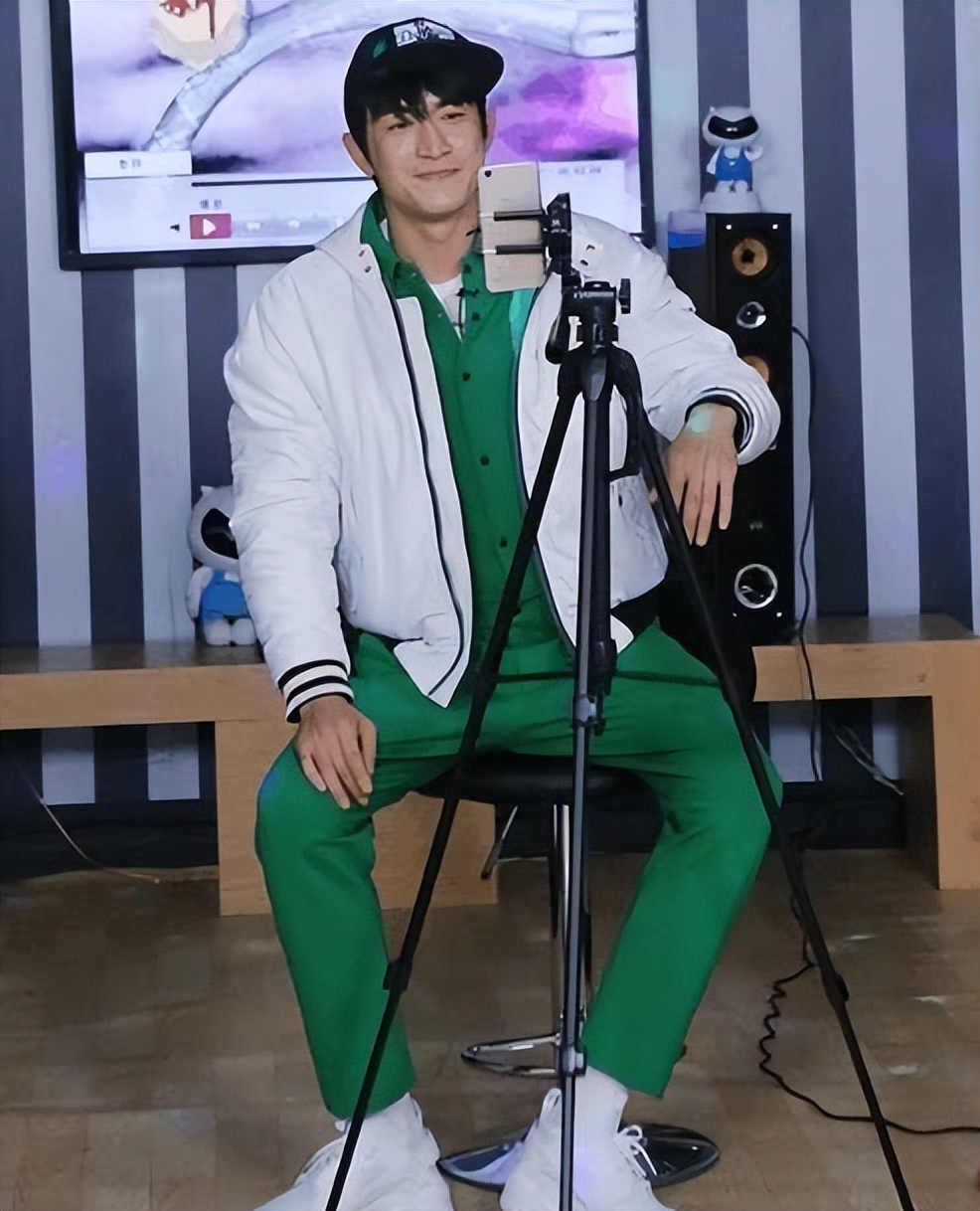 身高超185的男星，个个“鹤立鸡群”，这9位男星的身高太不懂事