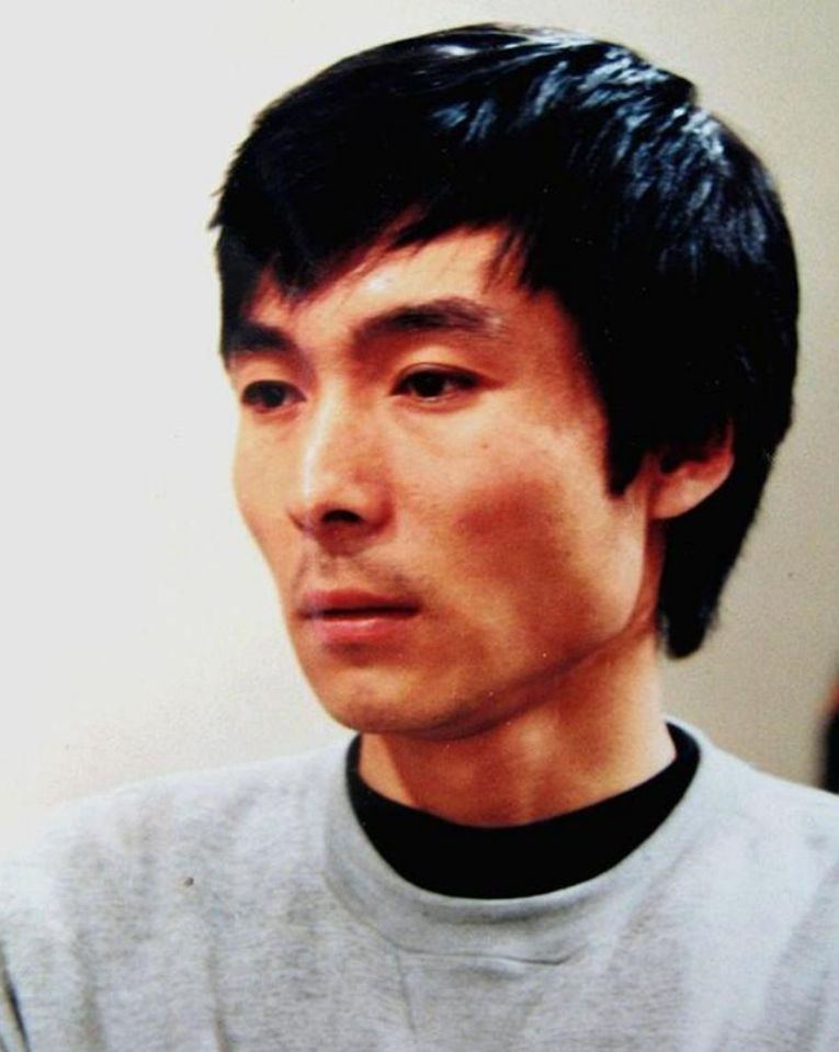 “老戏骨”谢园：至死无儿女送终，小娇妻邱悦后悔丁克了吗？