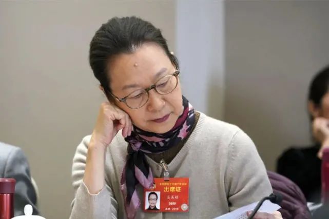 “离婚后至今单身”的10位女星，各有各的心酸，最长的已单身43年