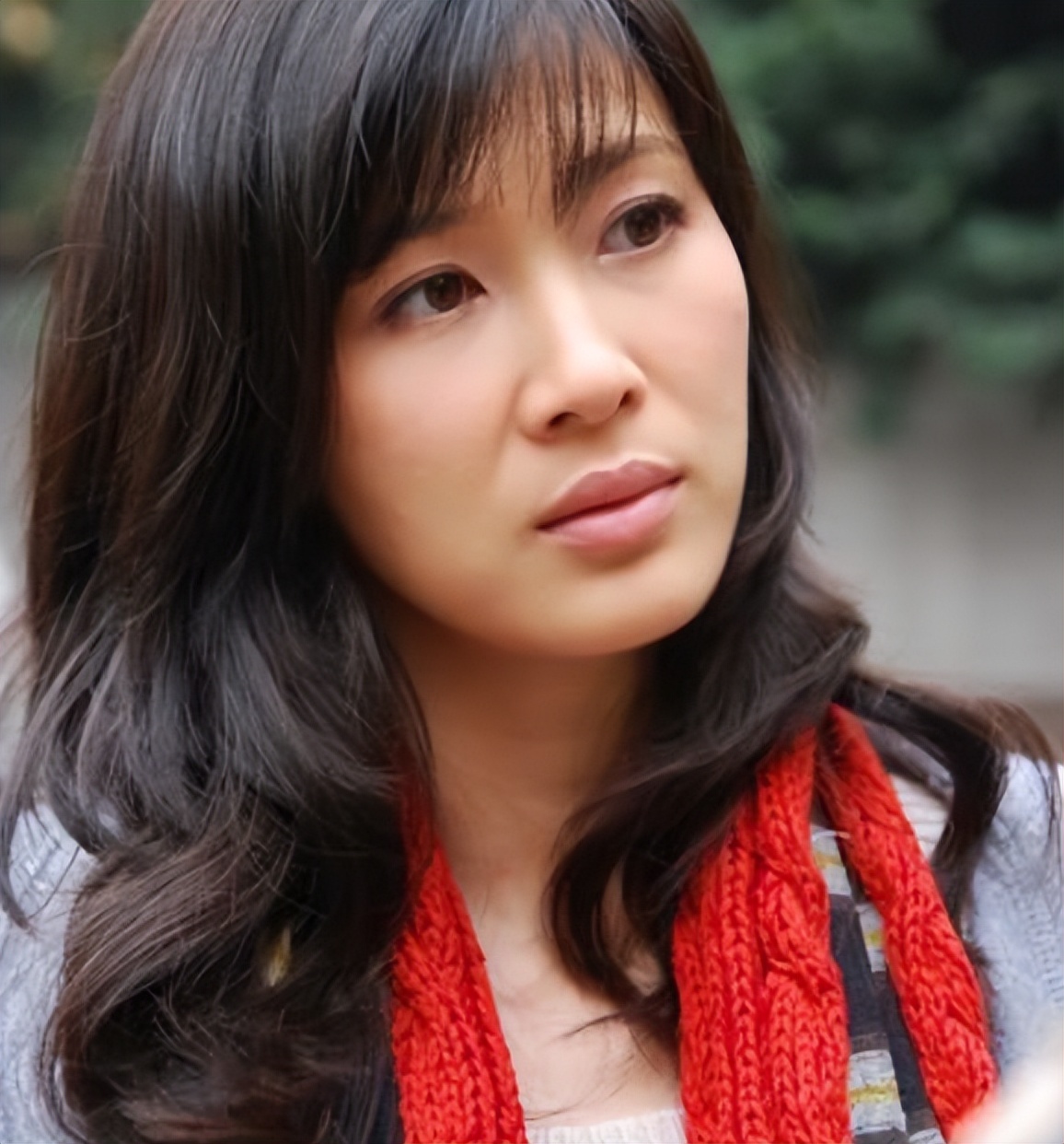 “自带苦相”的8位女星，五官凑在一起，演什么都很丧，可惜了