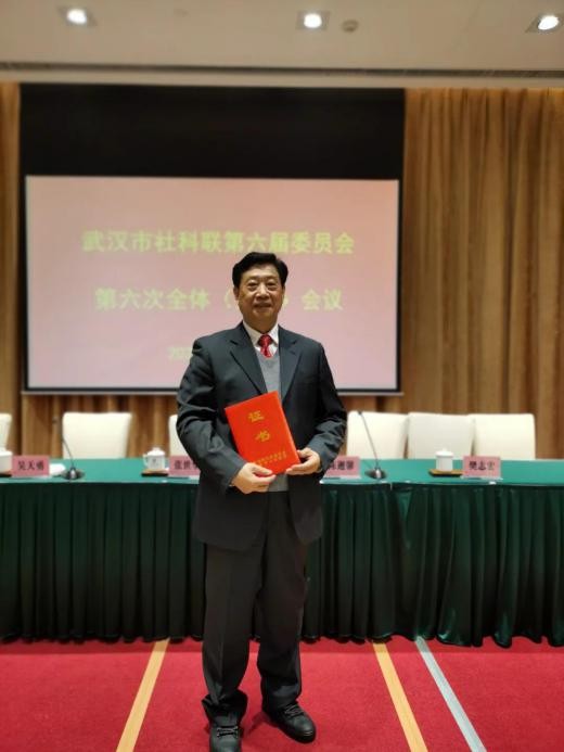 中国“织”造：湖北这所大学，让鲜艳的五星红旗闪耀太空