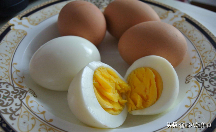 煮鸡蛋用几分钟？弄清这一点很关键，分享正确方法，鲜嫩好剥