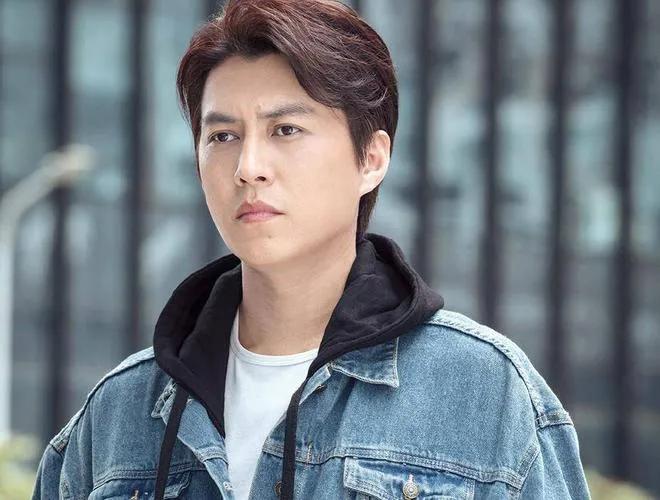 《林深见鹿》热播:再看剧中8位男星，全都不是省油的灯，演技极好