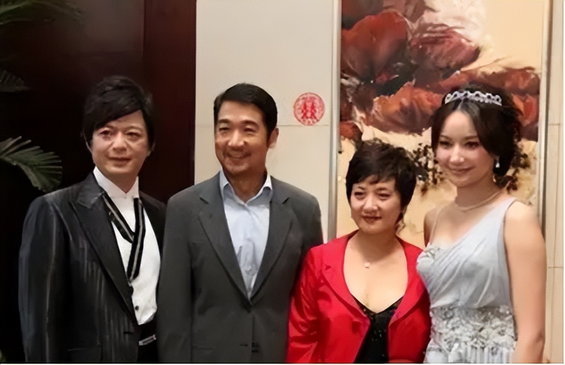 她曾是北影校花，張國立的干女兒，在事業巔峰時嫁大13歲億萬富豪