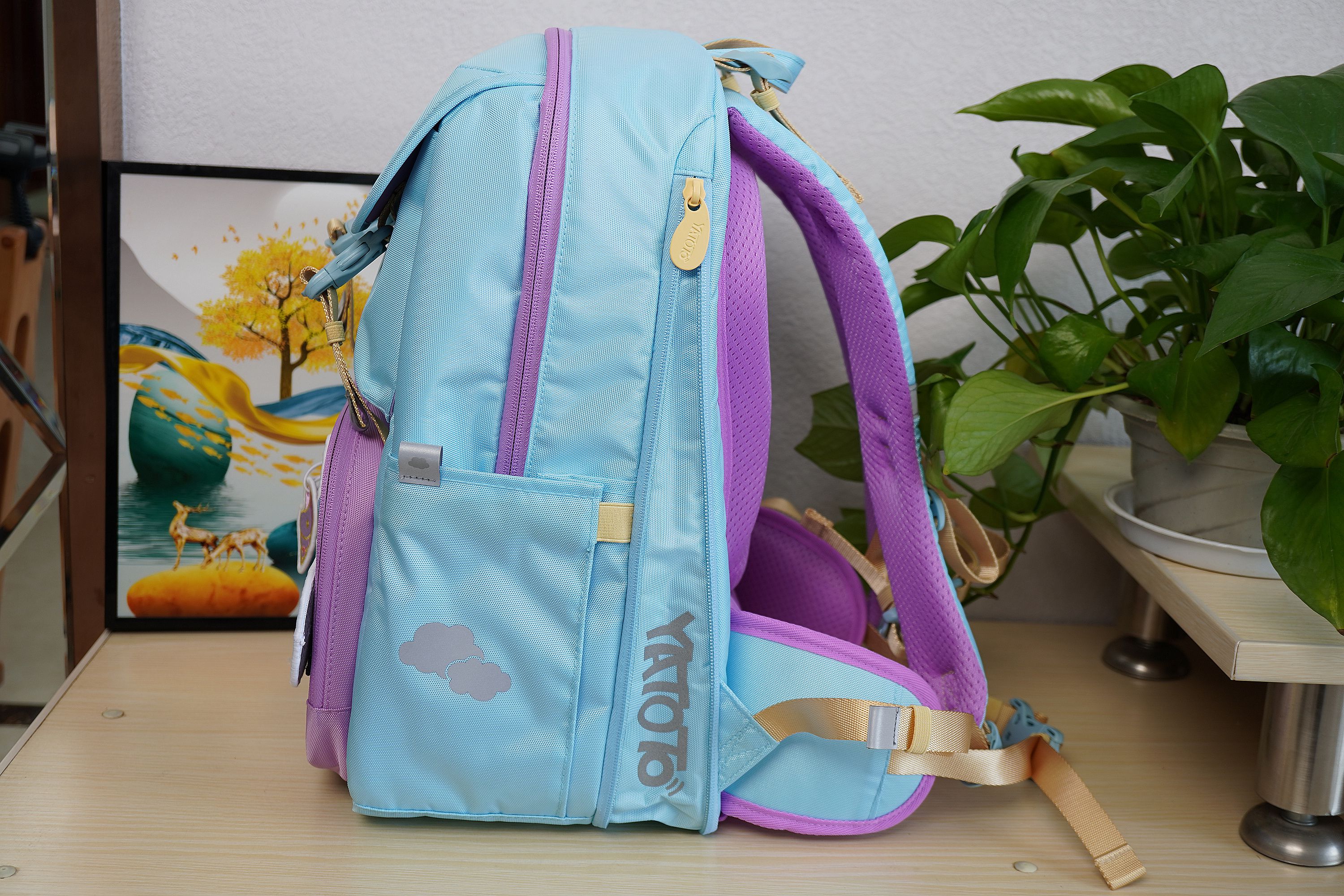 科学减负更耐用,出行安全也环保——yatoto奇幻系列儿童护脊书包