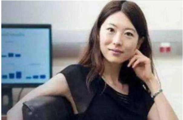 中国2位顶级高考状元，一个远赴美国一个留在国内，生活截然不同