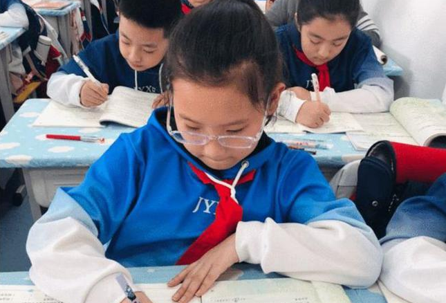 小学生检讨书写作指南：如何写出真诚有效的反思文
