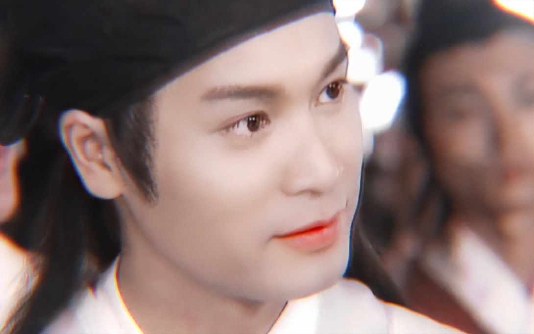 同样是演白面书生，把张国荣、任泉和佟梦实放在一起差距就出来了