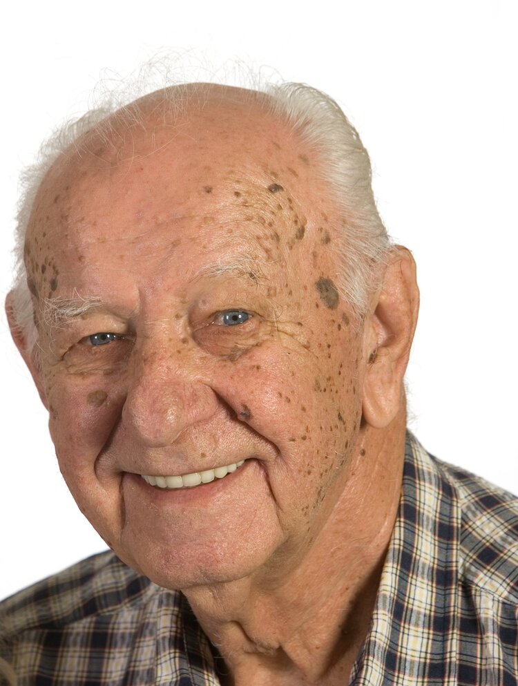 牙膏是老年斑克星还是帮凶？提醒：淡化老年斑，这个方法值得一试