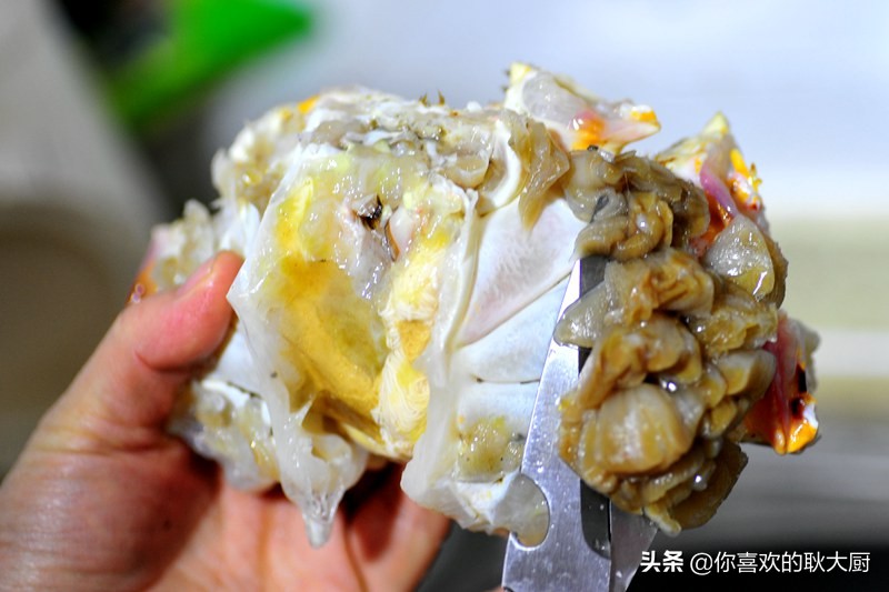 好大一只帝王蟹，清蒸最简单，也最鲜美