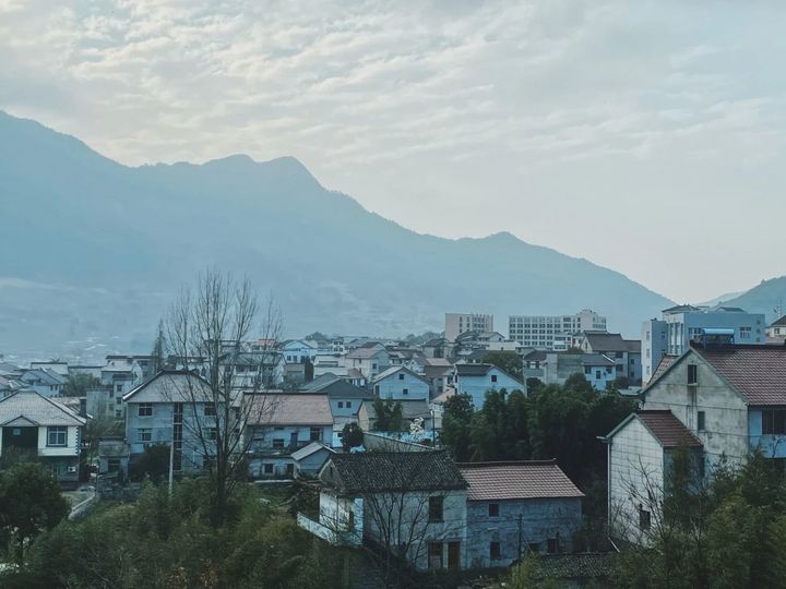 全球最佳旅行目的地之一，去一次桐庐，突然想要躲进山间