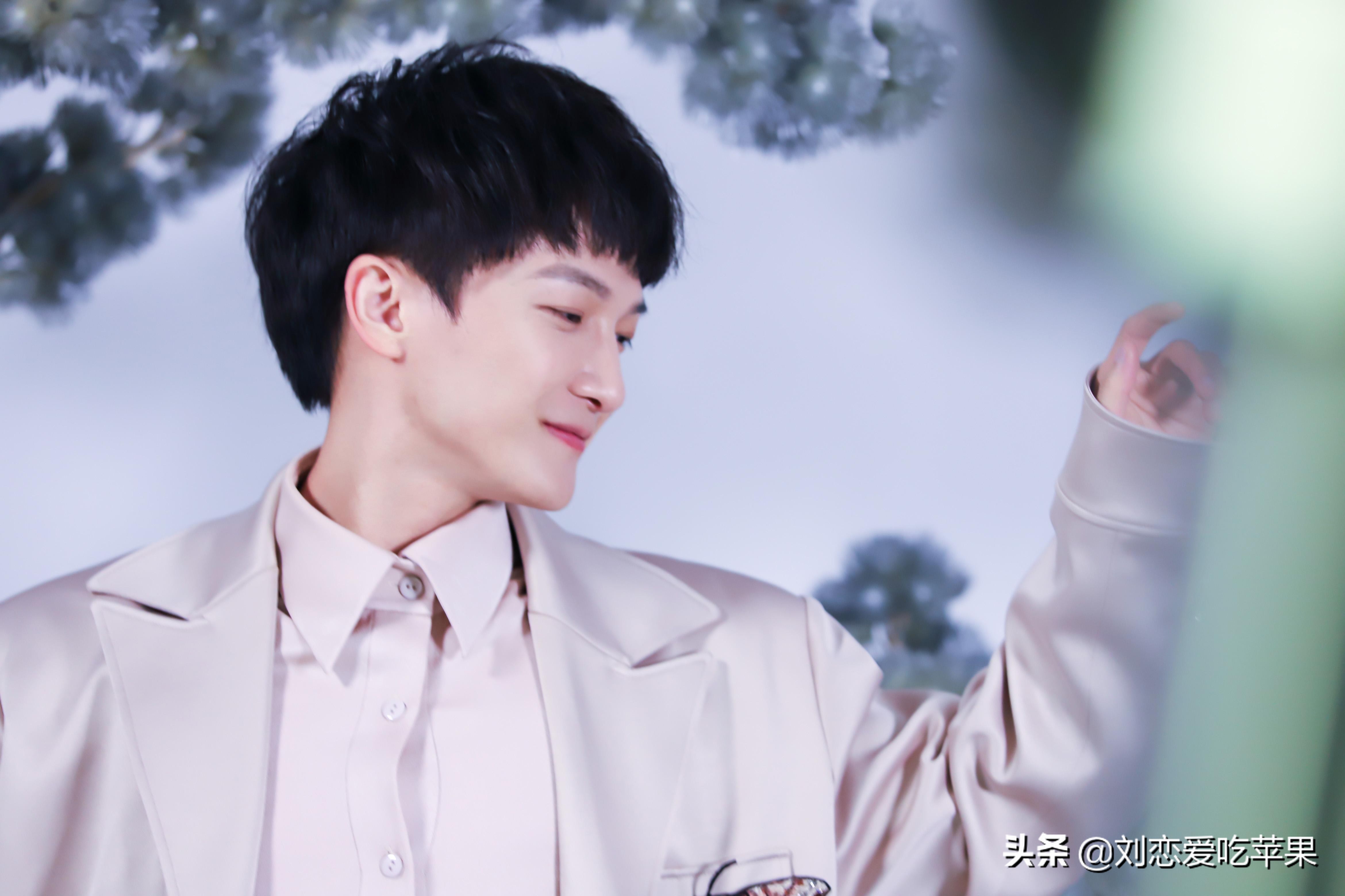 周深取代华晨宇，成为新的唱功口碑，音乐市场逐渐进入专业化时代