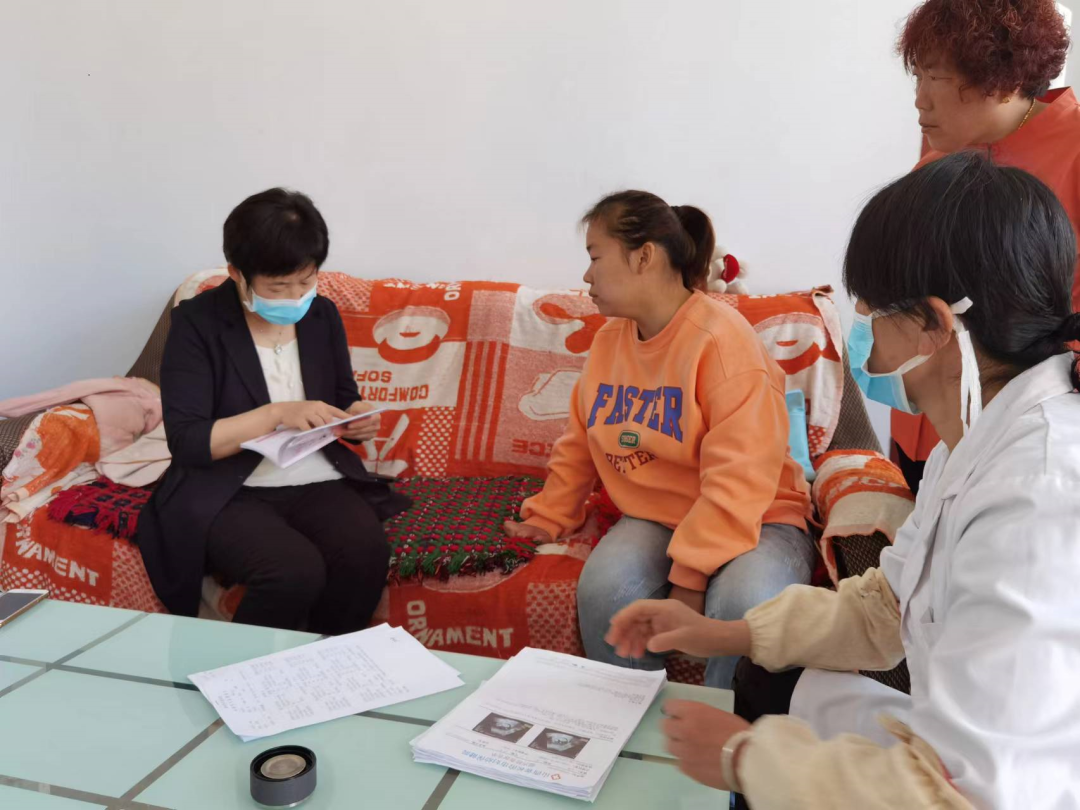 用愛與溫暖托起每一個(gè)新生命——記市人民醫(yī)院產(chǎn)科主任張愛琴