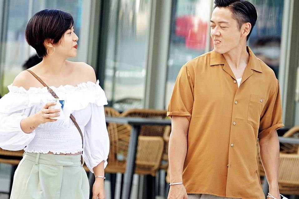 tvb小生张振朗与女友同居试婚,两人接侄子放学,像极了一家三口