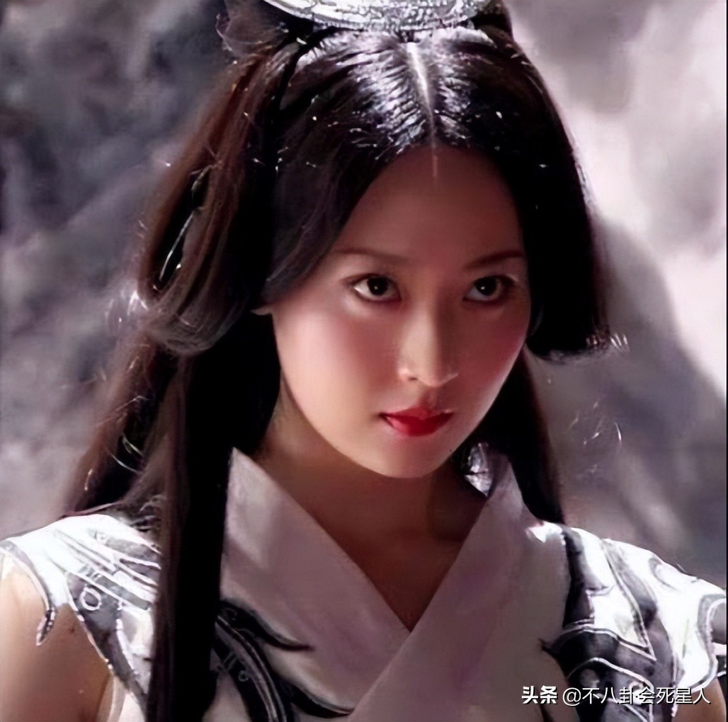 红得快，糊得也快，这8位“风光不再”的女星，实在太可惜