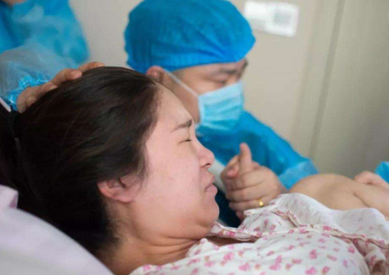 二胎准妈妈执意剖腹产，难忘医生说过的话，留下“心理阴影”