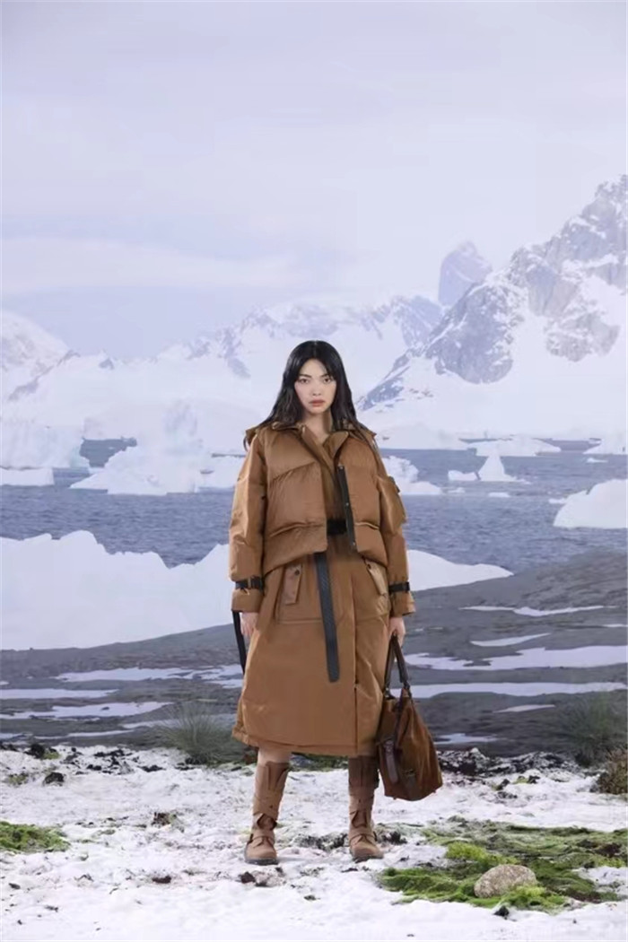 世界尽头的至纯至净——RICO LEE携手YKK亮相2022数字上海时装周