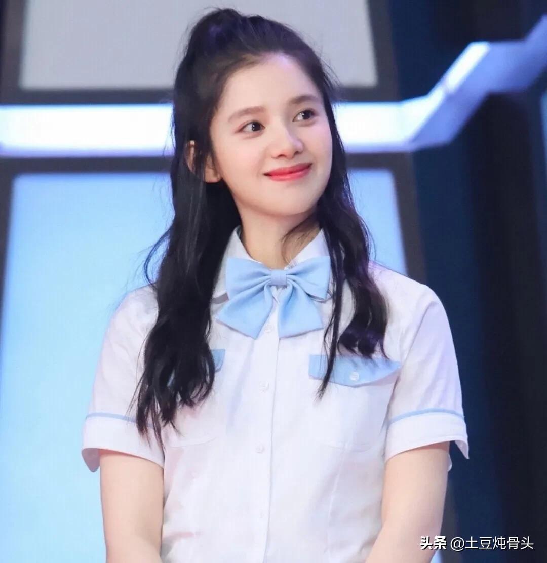 张倩仪壁纸