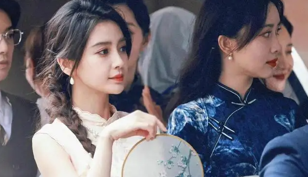 杨颖：离婚不到半年，失去靠山黄晓明的她，除了综艺还有什么？