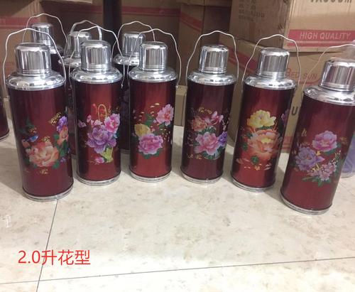 传奇富商牟其中：曾用罐头换飞机狂赚1个亿，75岁出狱后再创业