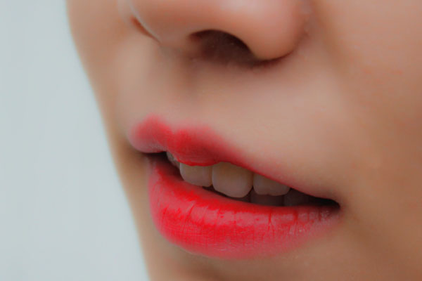 脾胃有问题，嘴唇先知！嘴唇出现4种迹象，可能是脾胃虚了