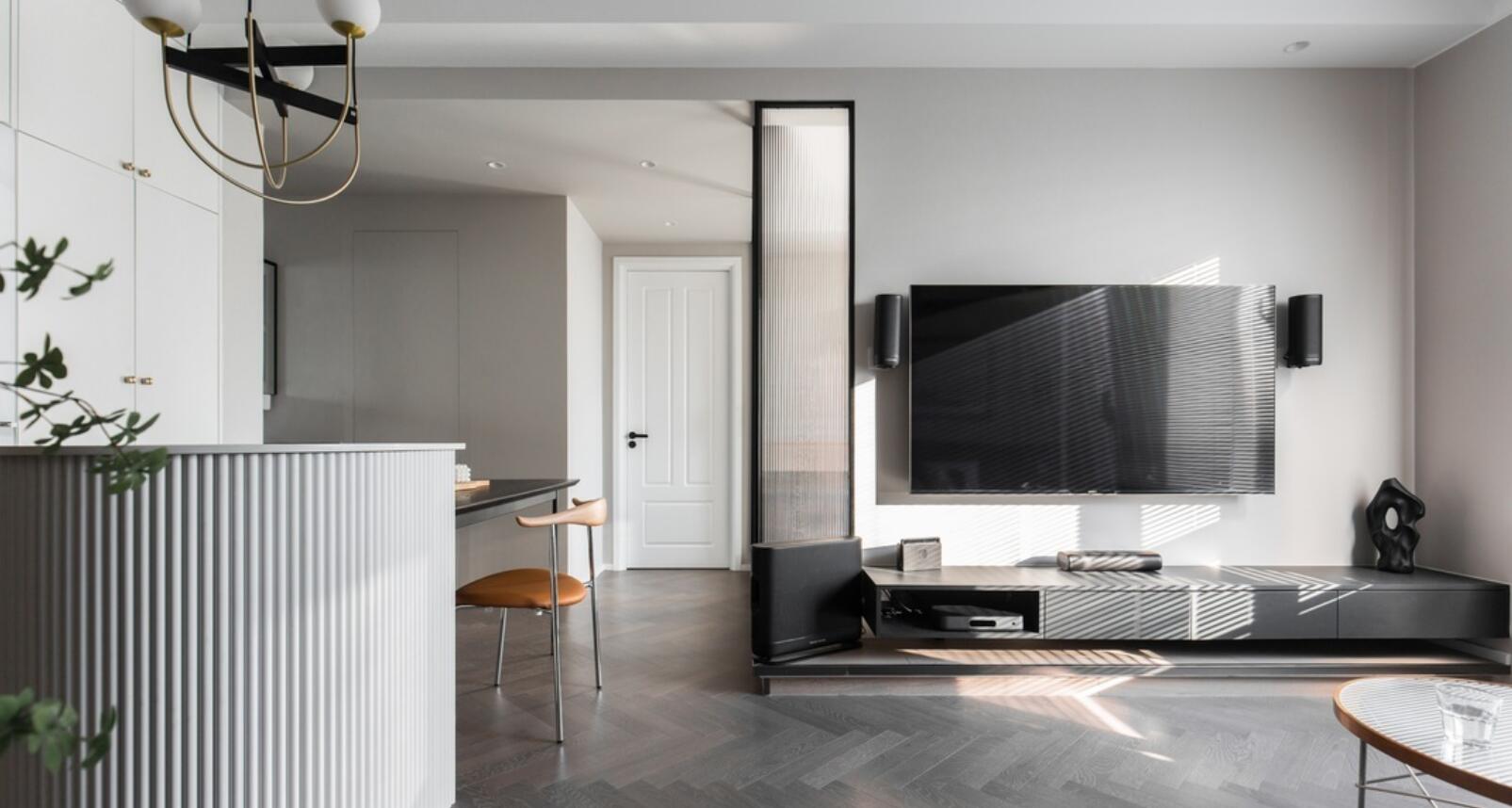 她60㎡小家，称为“装修指南”都不为过，全屋应有尽有，还特宽敞